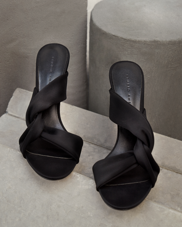 Daron Bandeira Gallery